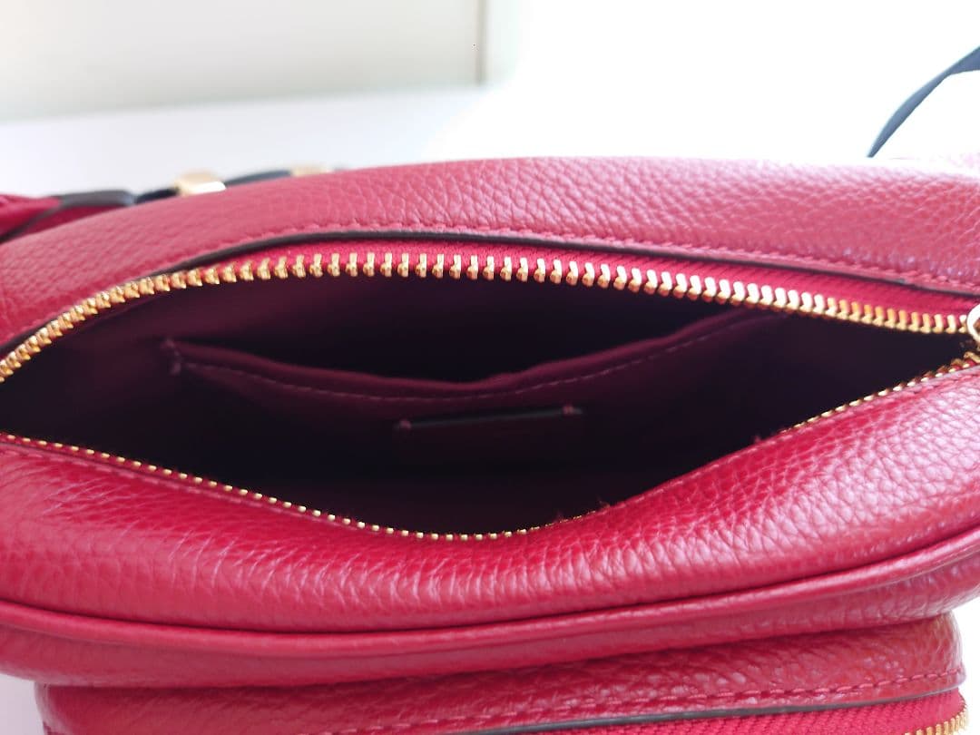 COACH レッド ボディバッグ