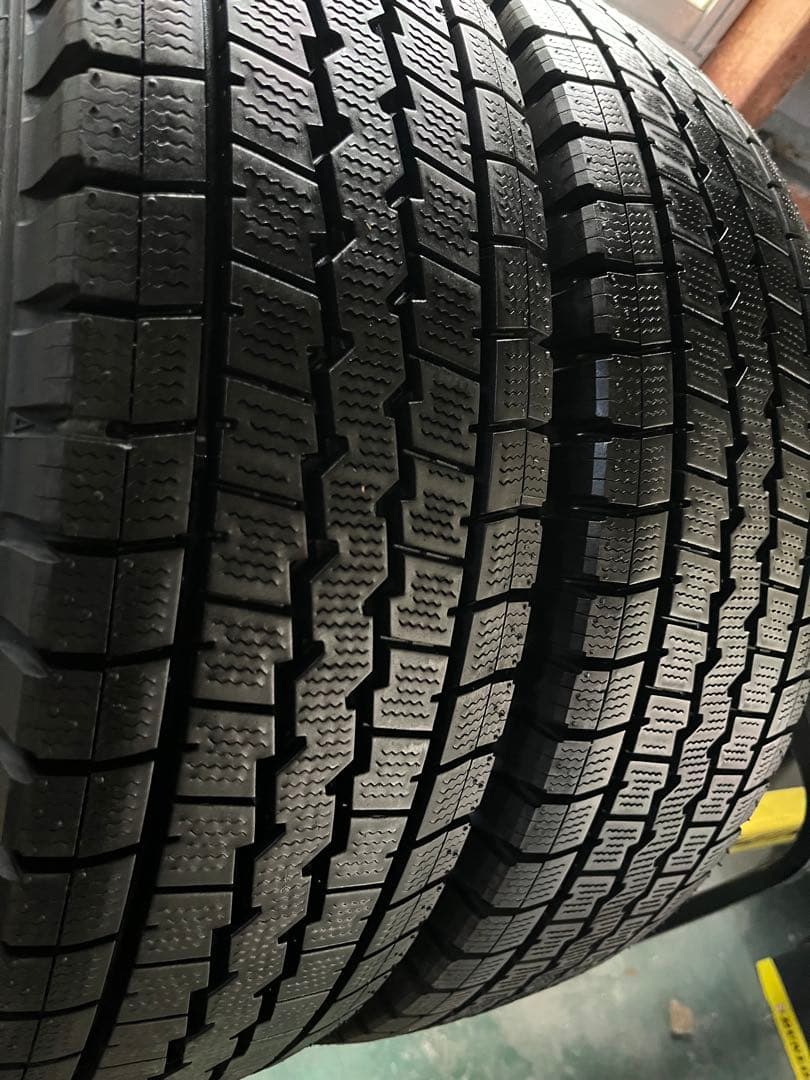 195/85R15 113/111L ④(1本)あくび