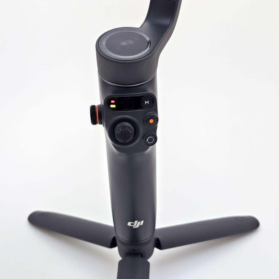 ●【美品】 DJI Osmo Mobile 6 オスモモバイル6