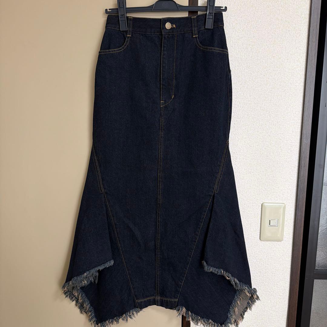 タグ付き｜PINUE タックヘムデニムスカート（NAVY）