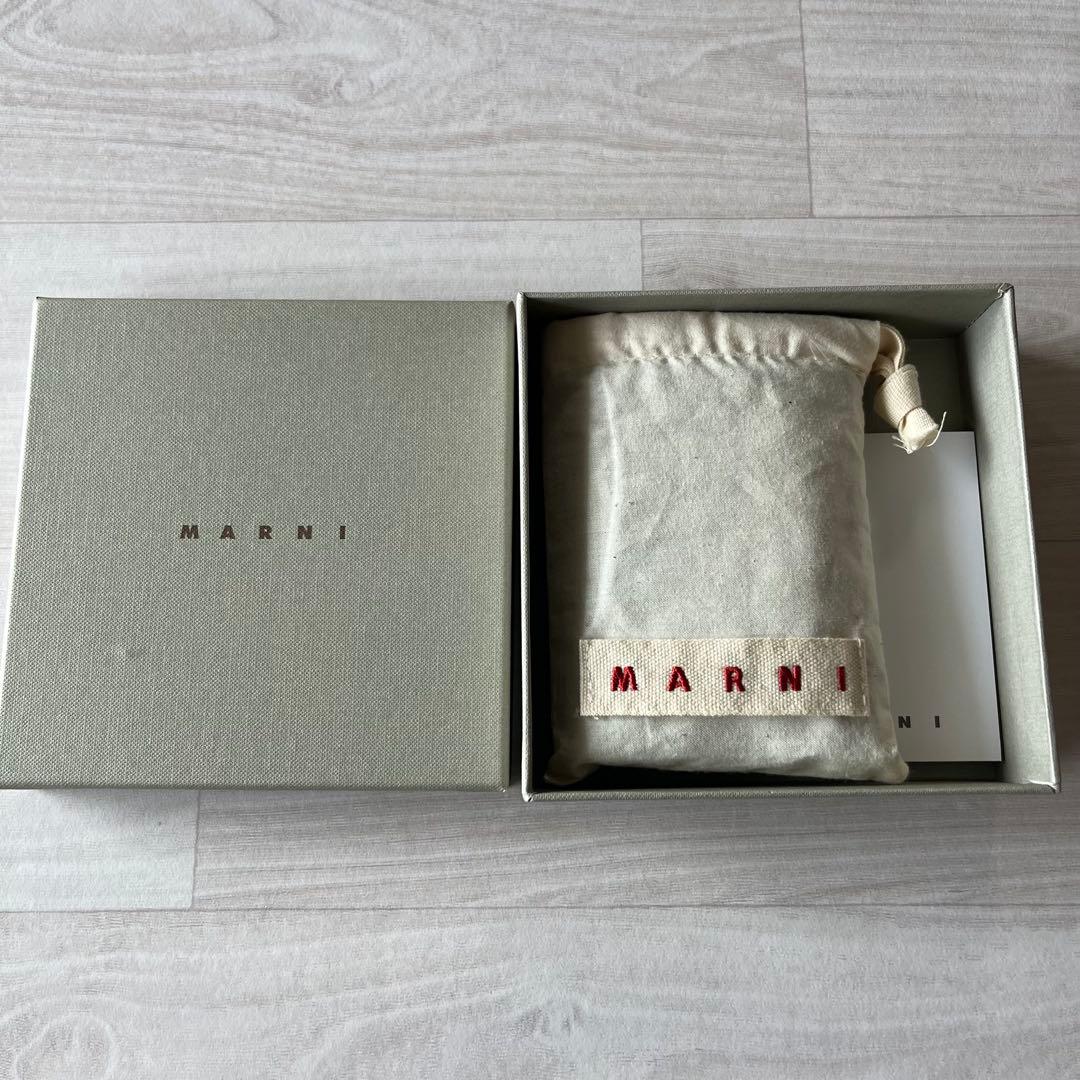 MARNI 二つ折り財布 ブラック・ブルー・グレー　箱保存袋付き