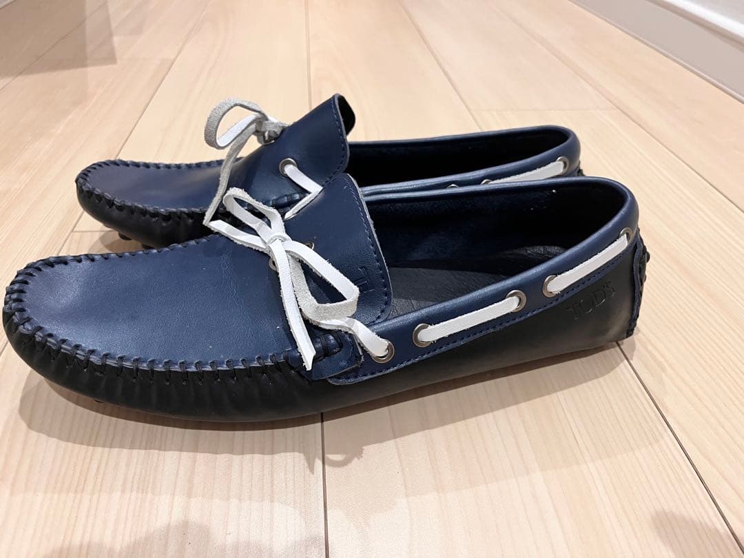 中島　　TOD’S ネイビー レザー ローファー 新品未使用　早い者勝ち