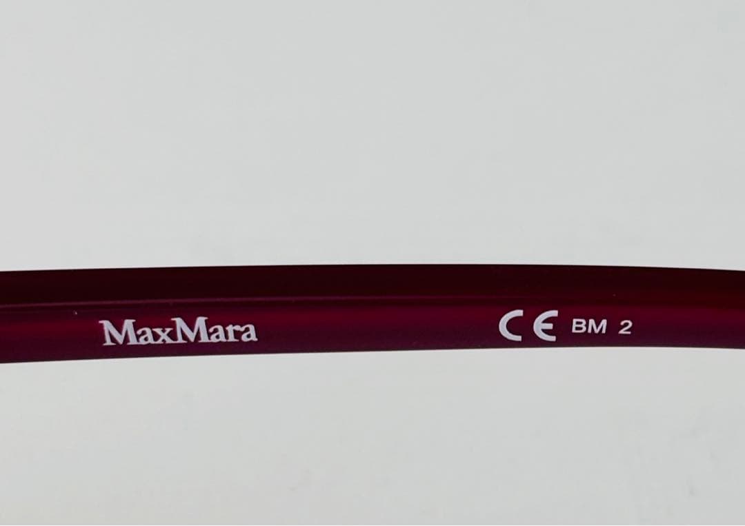 お値下げ!!【MaxMara】ワインレッド サングラス •ケース付き