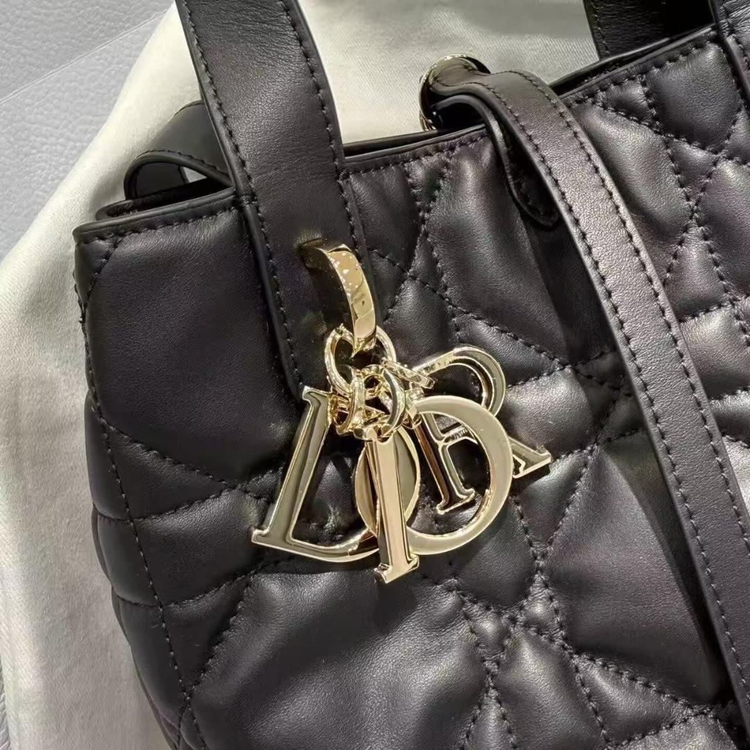 Dior 黒 レザー キルティング ハンドバッグ
