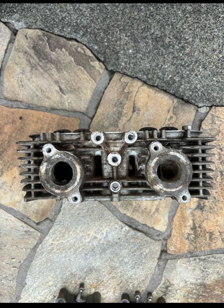 T＆KCB250T シリンダーヘッド ロッカーアーム　 エンジン 当時物