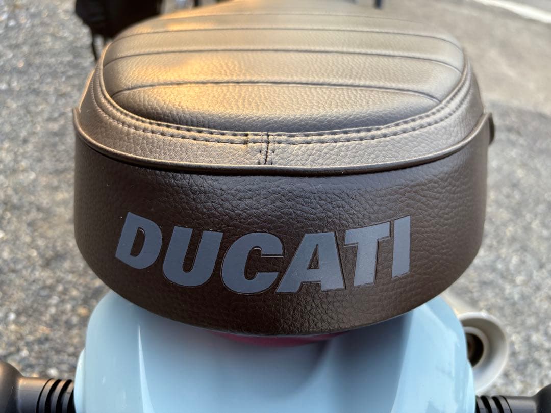 DUCATI スクランブラー62 ハイシート(10/10までの販売）