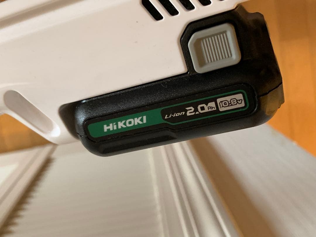日曜日価格　ハイコーキ コードレスクリーナ Ｒ１２ＤＣ　紙フィルター付