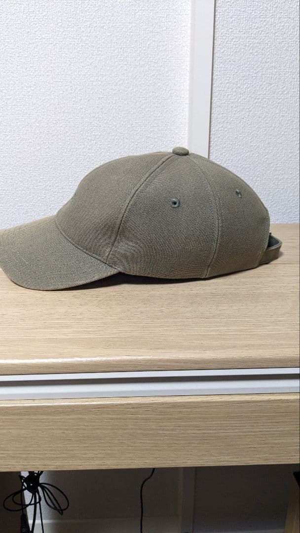 A.P.C. オリーブ ベースボールキャップ