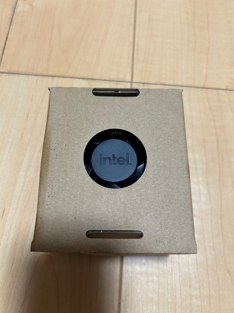 Intel CPU 箱入り