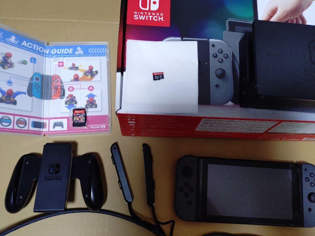 【美品】ニンテンドースイッチ＆SDカード＆マリオカート8デラックスセット