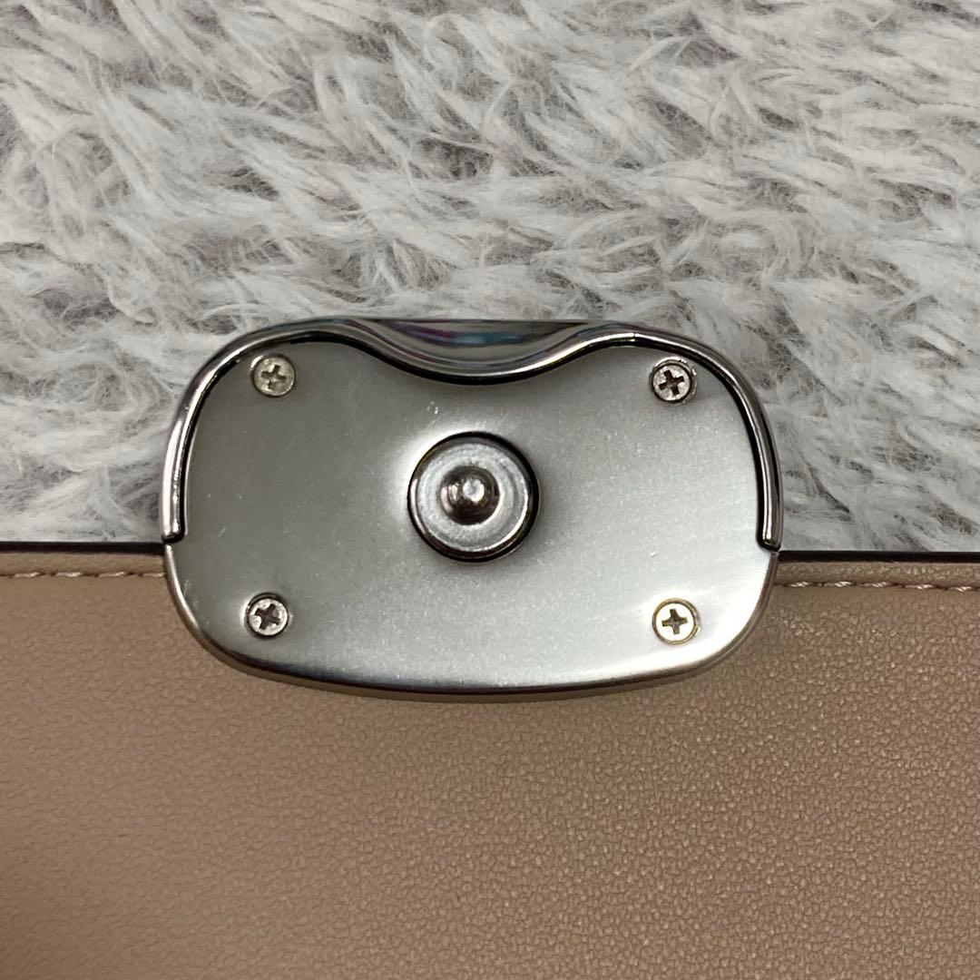美品 CP254 COACH コーチ 二つ折り財布 ベージュ 保存袋付き 女性用