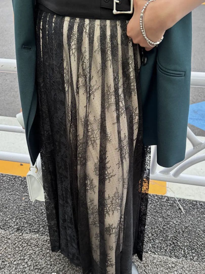 スカート LAYERED LACE PLEATS SKIRT