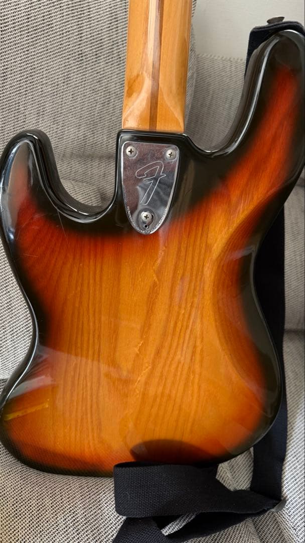 Fender Jazz Bass 70'sヴィンテージ
