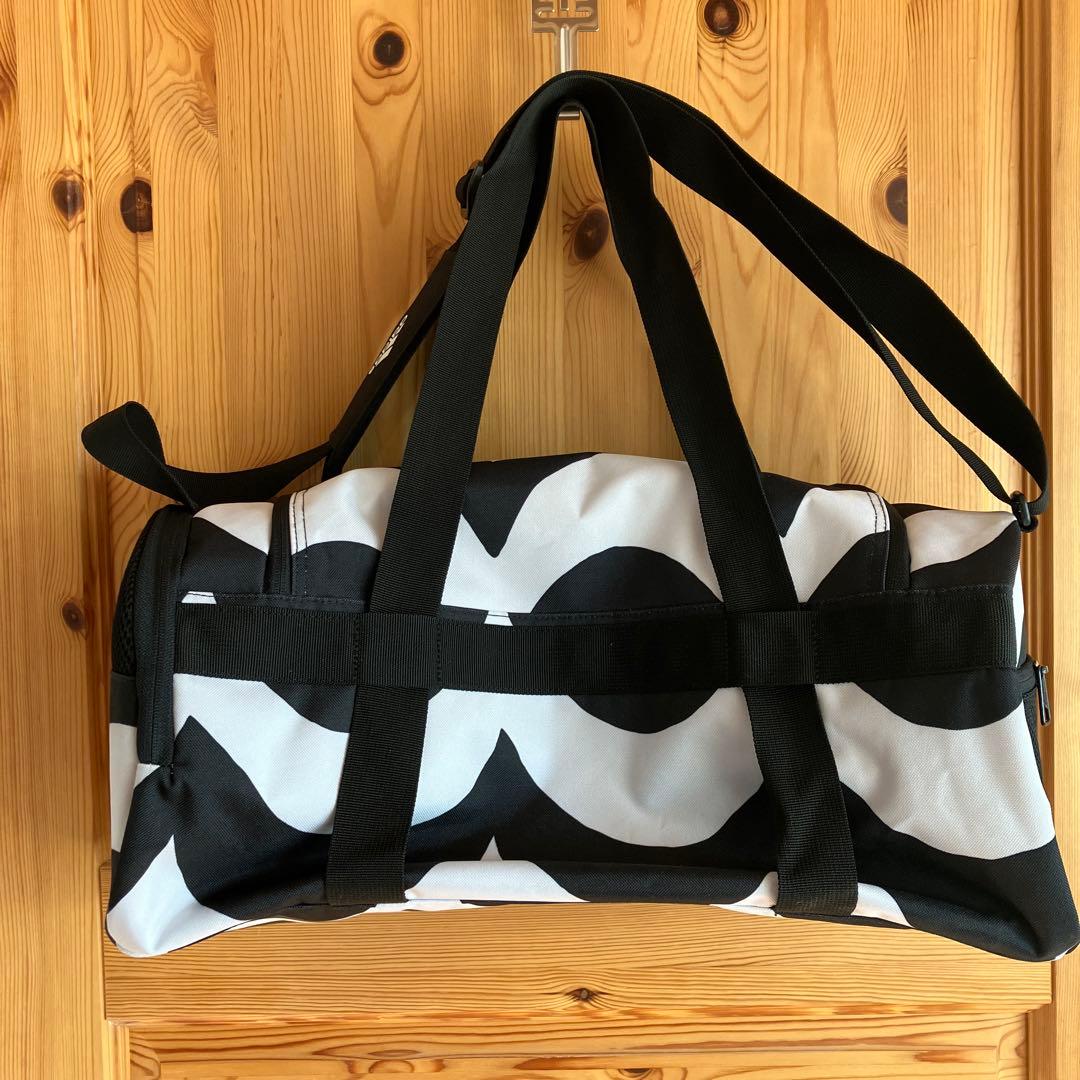 【美品】 アディダス　marimekko ボストンバッグ　ライネ柄　白黒