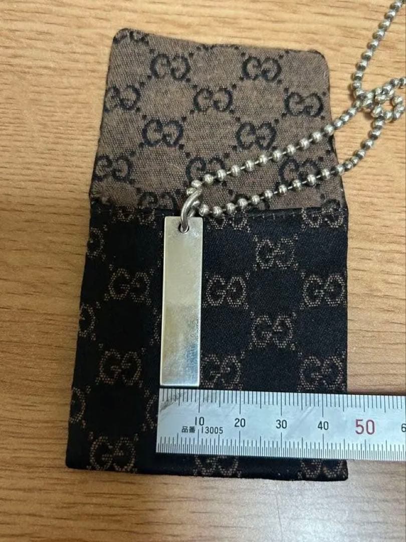 GUCCI ネックレス　シルバー　ペンダント　箱付