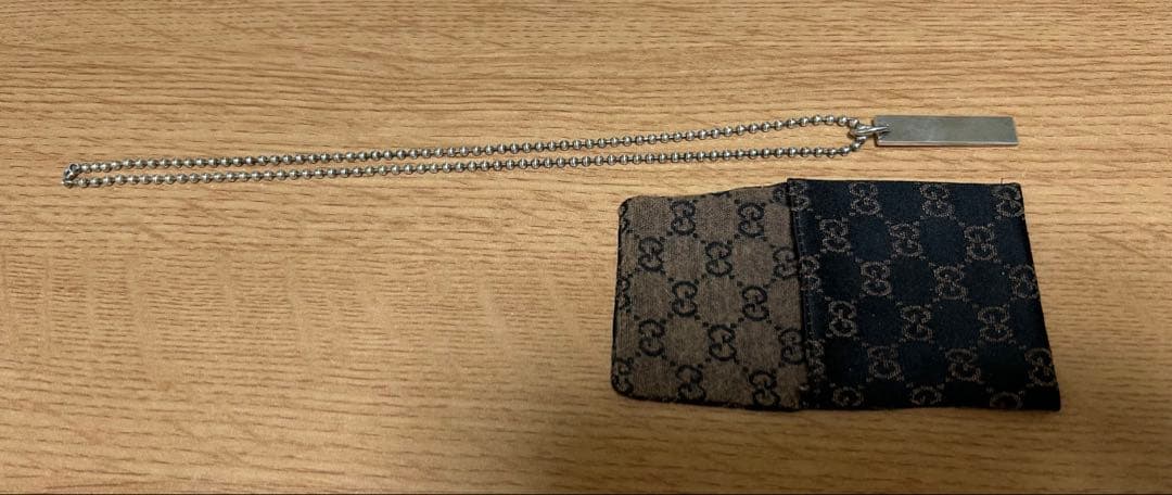 GUCCI ネックレス　シルバー　ペンダント　箱付