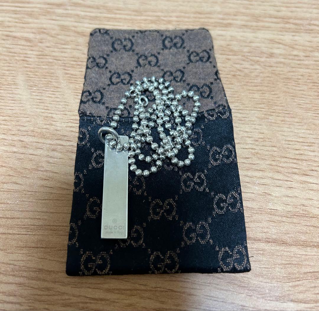 GUCCI ネックレス　シルバー　ペンダント　箱付