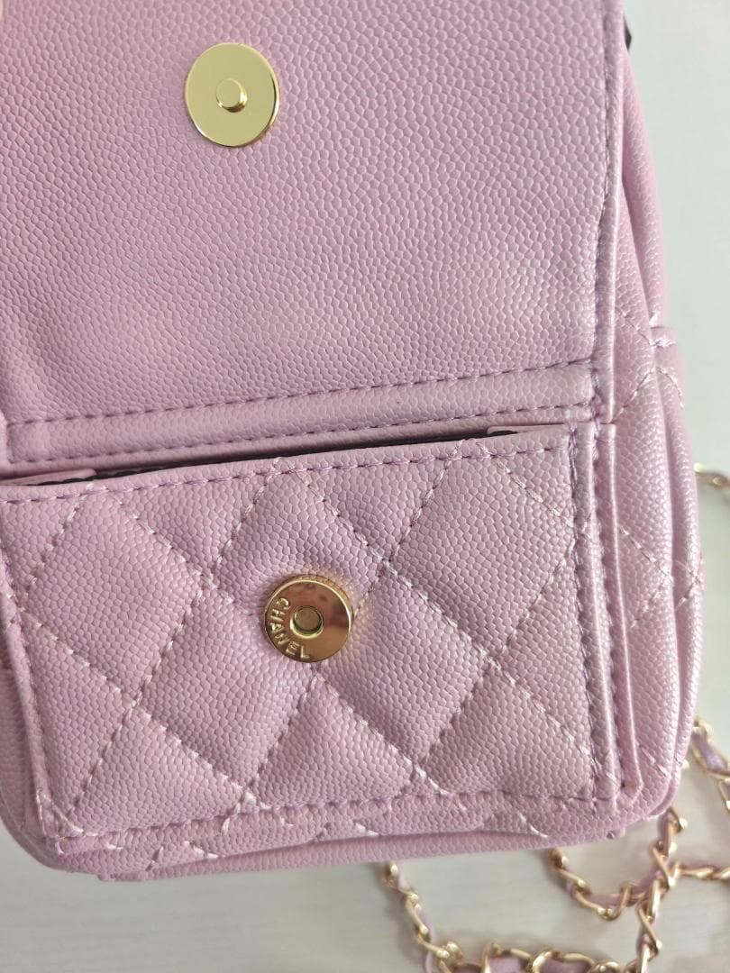 チェーンバッグ　ピンク　双肩バッグ　ノベルディー　可愛い　ロゴ　レディース　上品