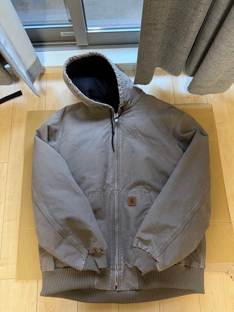 p*a様 Carhartt フード付きジャンパー グレー