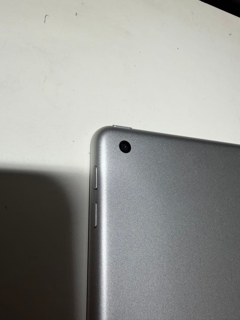 【美品】Apple iPad 第6世代 WiFiモデル 32GB