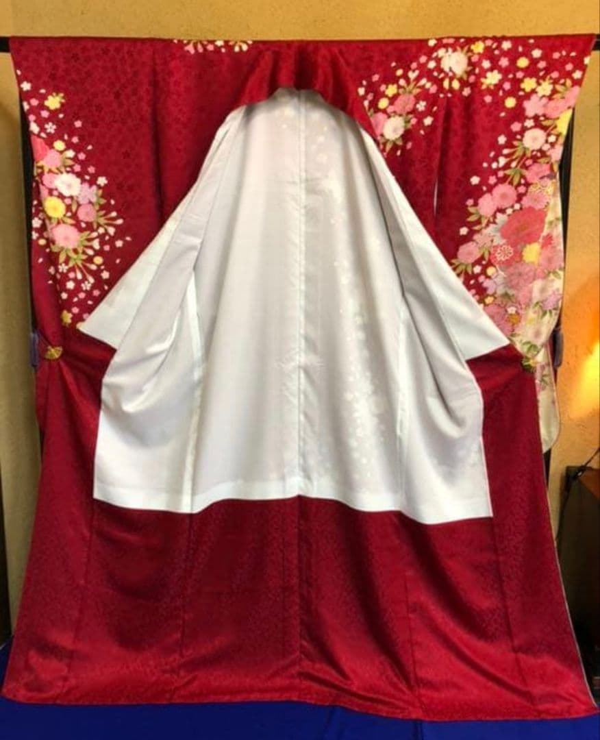 訳あり！格安！中古の振袖（正絹）大きいサイズ