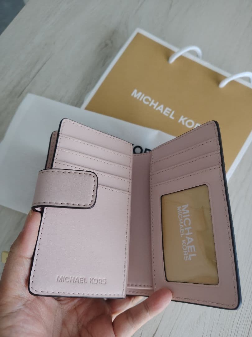 MICHAEL KORS ピンク 二つ折り財布　マイケルコース