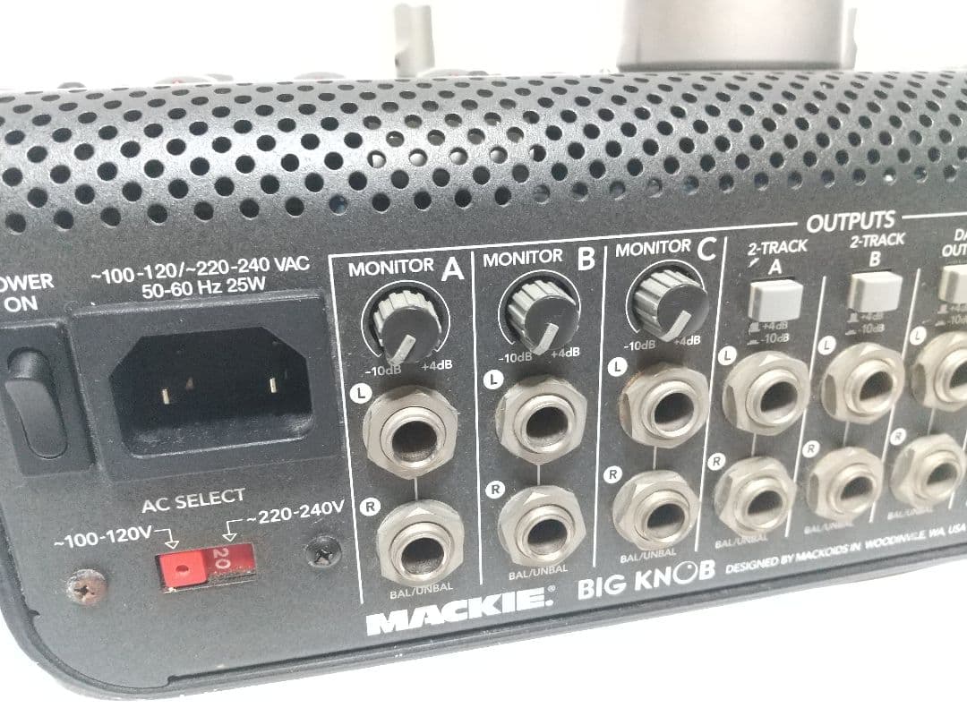 MACKIE BIG KNOB スタジオモニターコントローラー