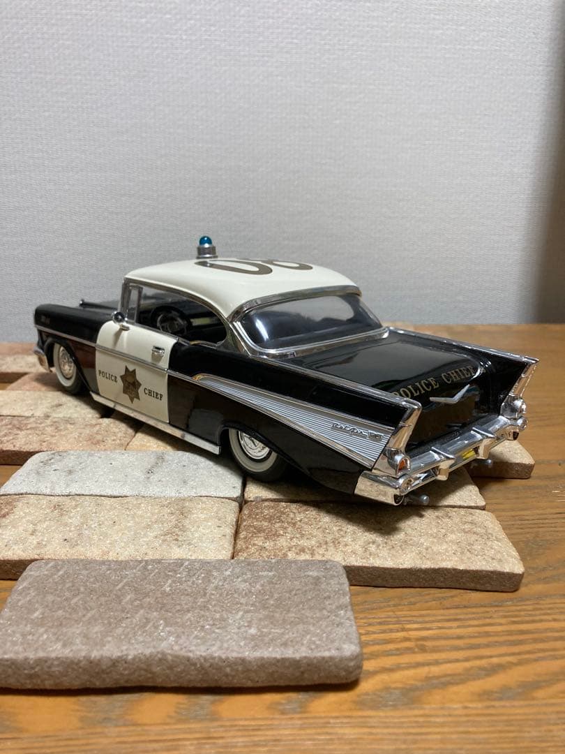 1/18 1957年式ベルエアポリスカー