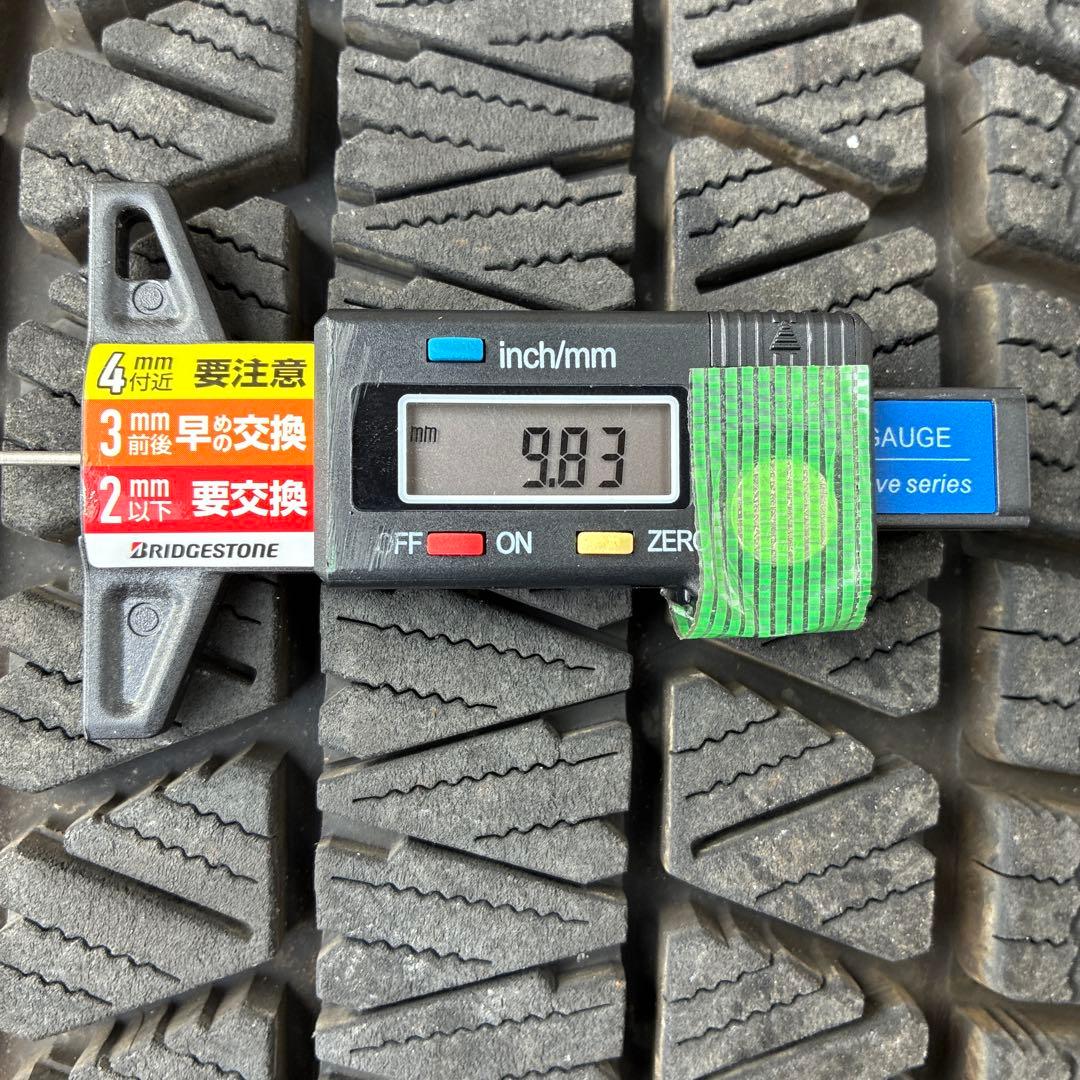 中古ブリヂストン BLIZZAK DM-V3 225/55R18 4本セット
