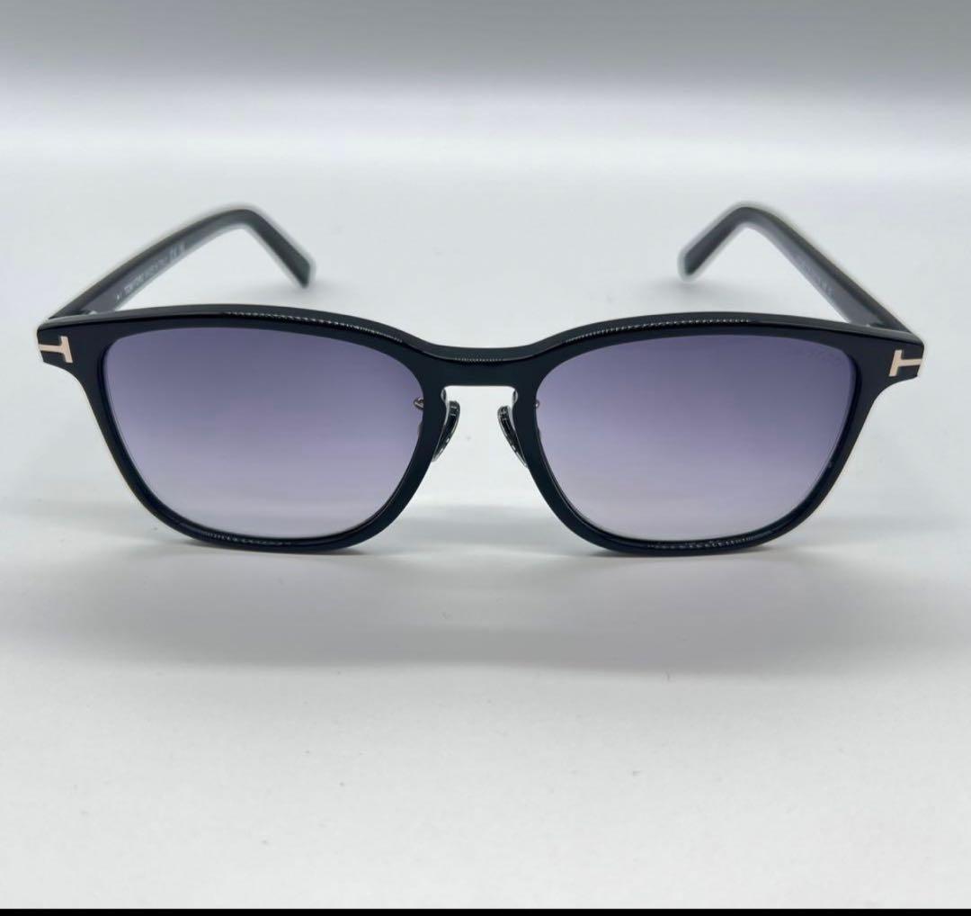 TOM FORD トムフォード サングラス TF1048-01B グラデーション