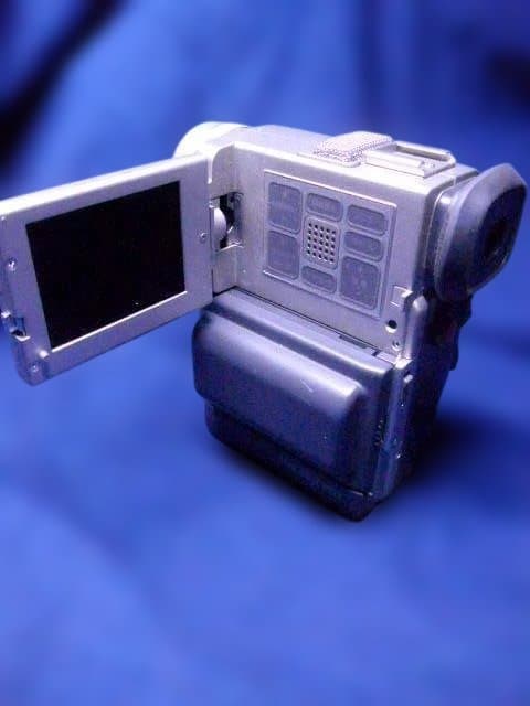 当時人気のSONY Mini DV ビデオカメラ DCRーPC10 バリオゾナー