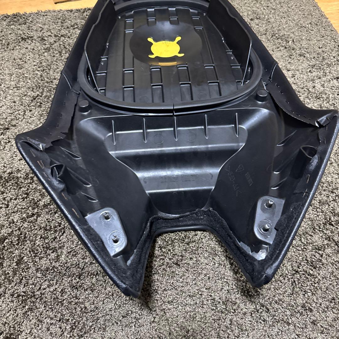 ヤマハ　縦目　bw's125 ローダウンシート