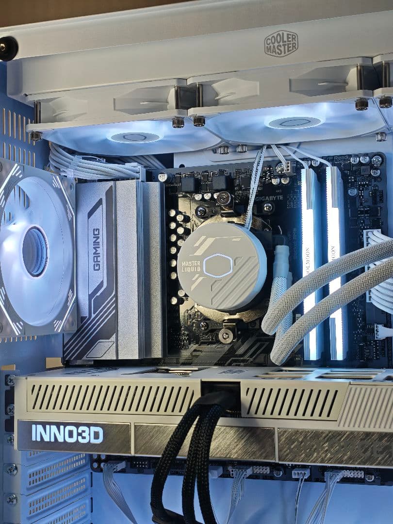 【即納新品ゲーミングPC】Ryzen7 9700x RTX5080
