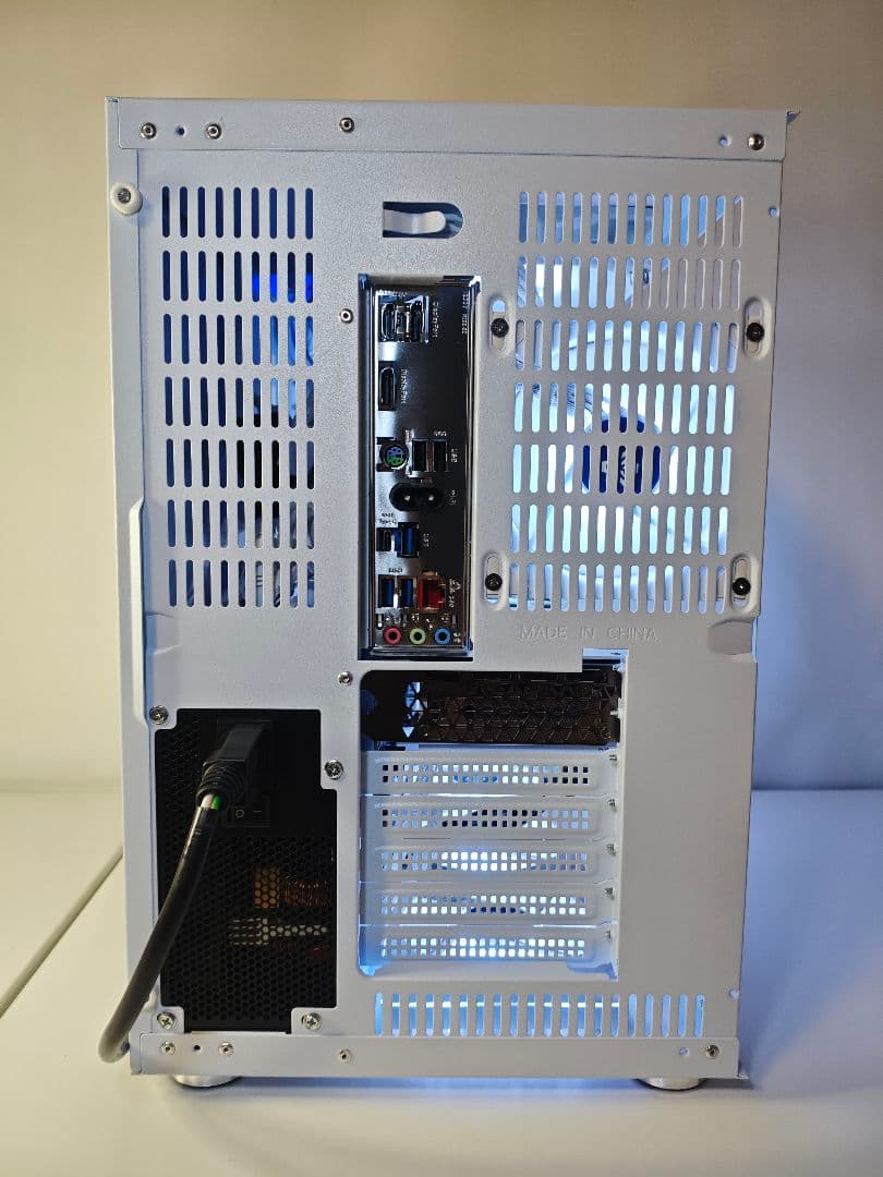 【即納新品ゲーミングPC】Ryzen7 9700x RTX5080