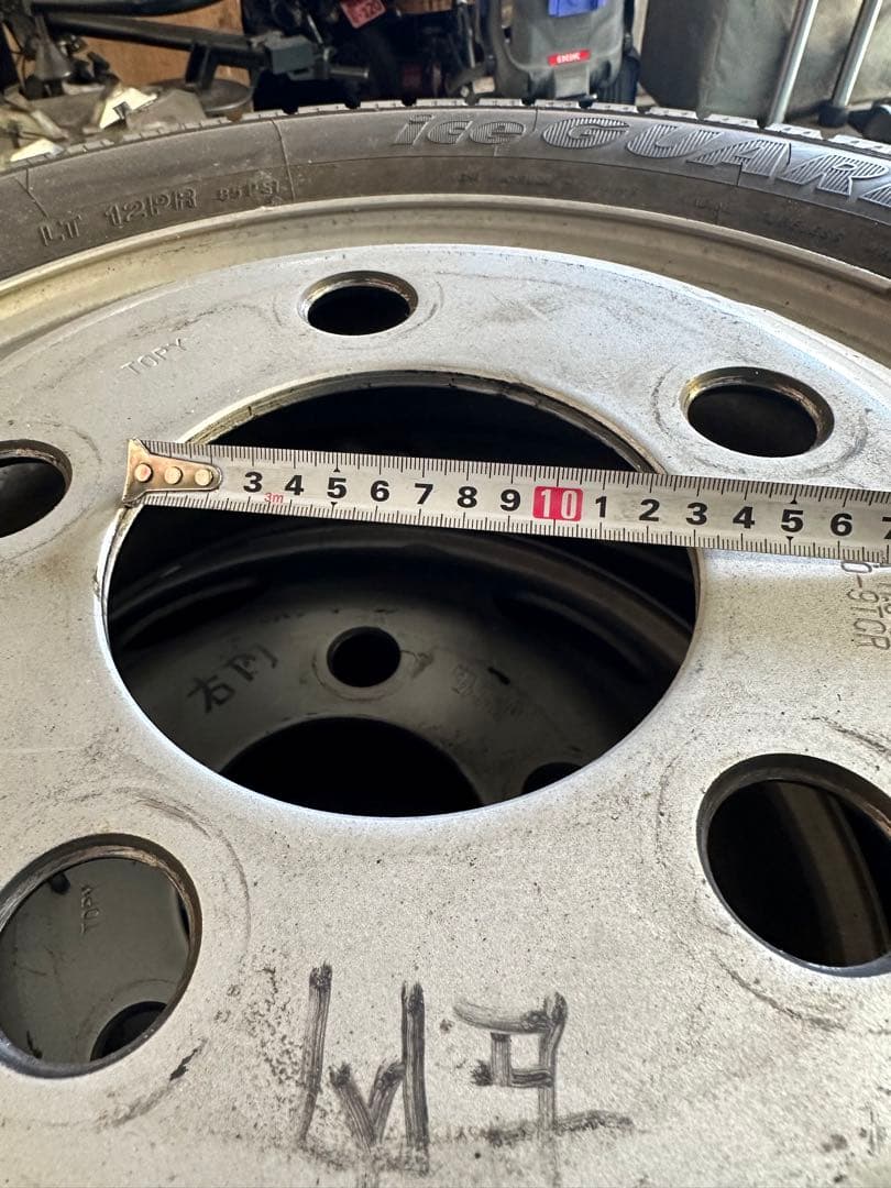 トヨタコースタースタッドレスタイヤホイールセット 215/70R17.5