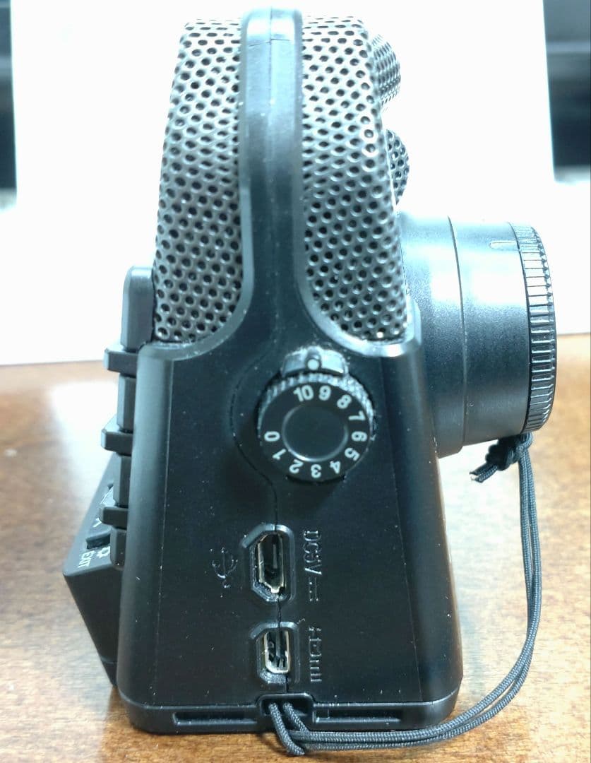 ZOOM Q2n 4K ハンディビデオレコーダー