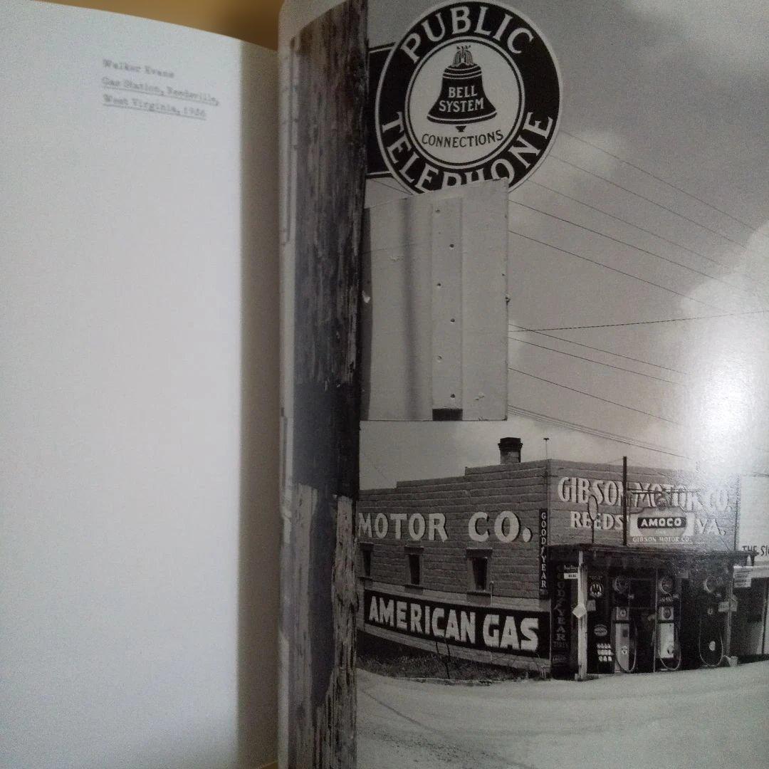 洋書 The Nature of Photographs Stephen Shore