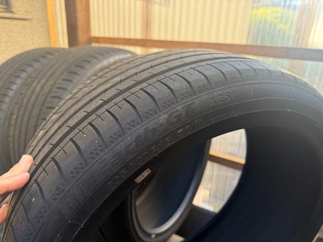 ヨコハマ ブルーアースGT AE51 205/40R18