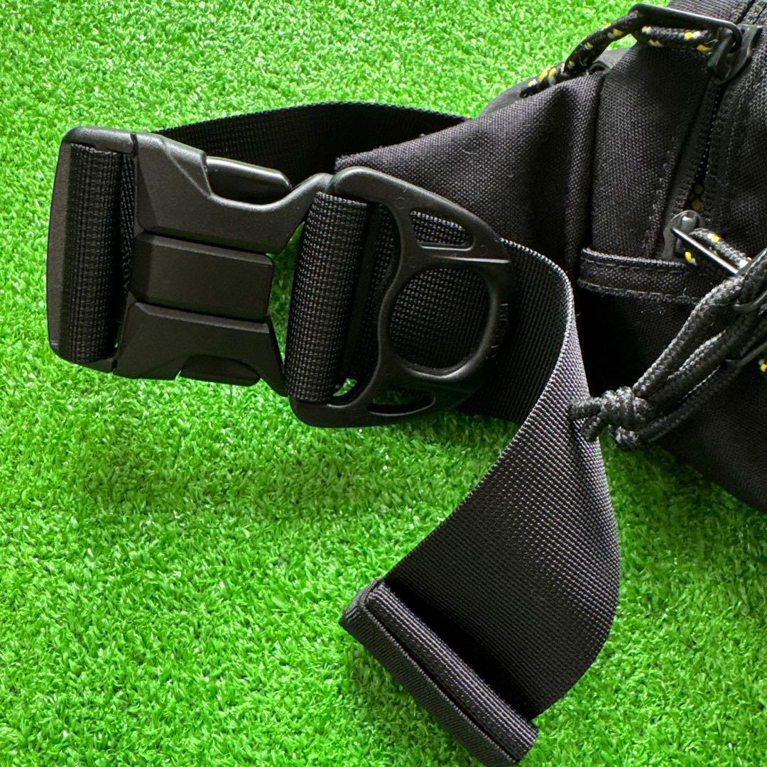 美品 Huggo ハグー ヒップシート 巾着付き ウエストポーチ 黒 ナイロン