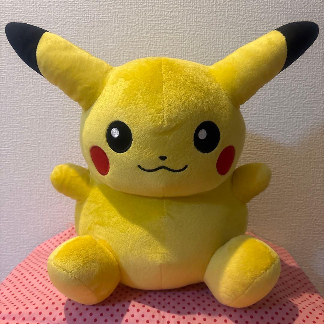ポケモンセンター限定　12インチ ピカチュウドール　未使用品　タグ付き