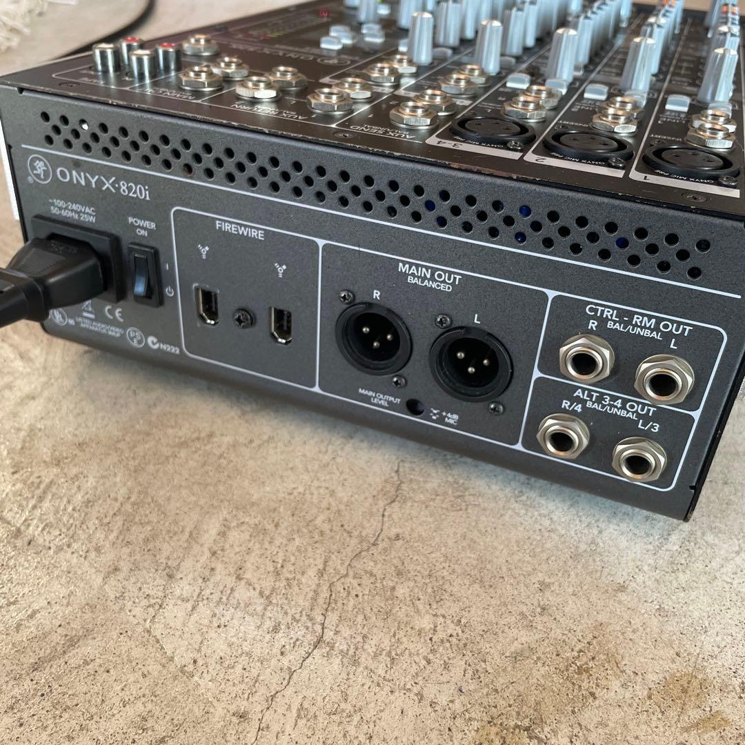 MACKIE ONYX 820i アナログミキサー