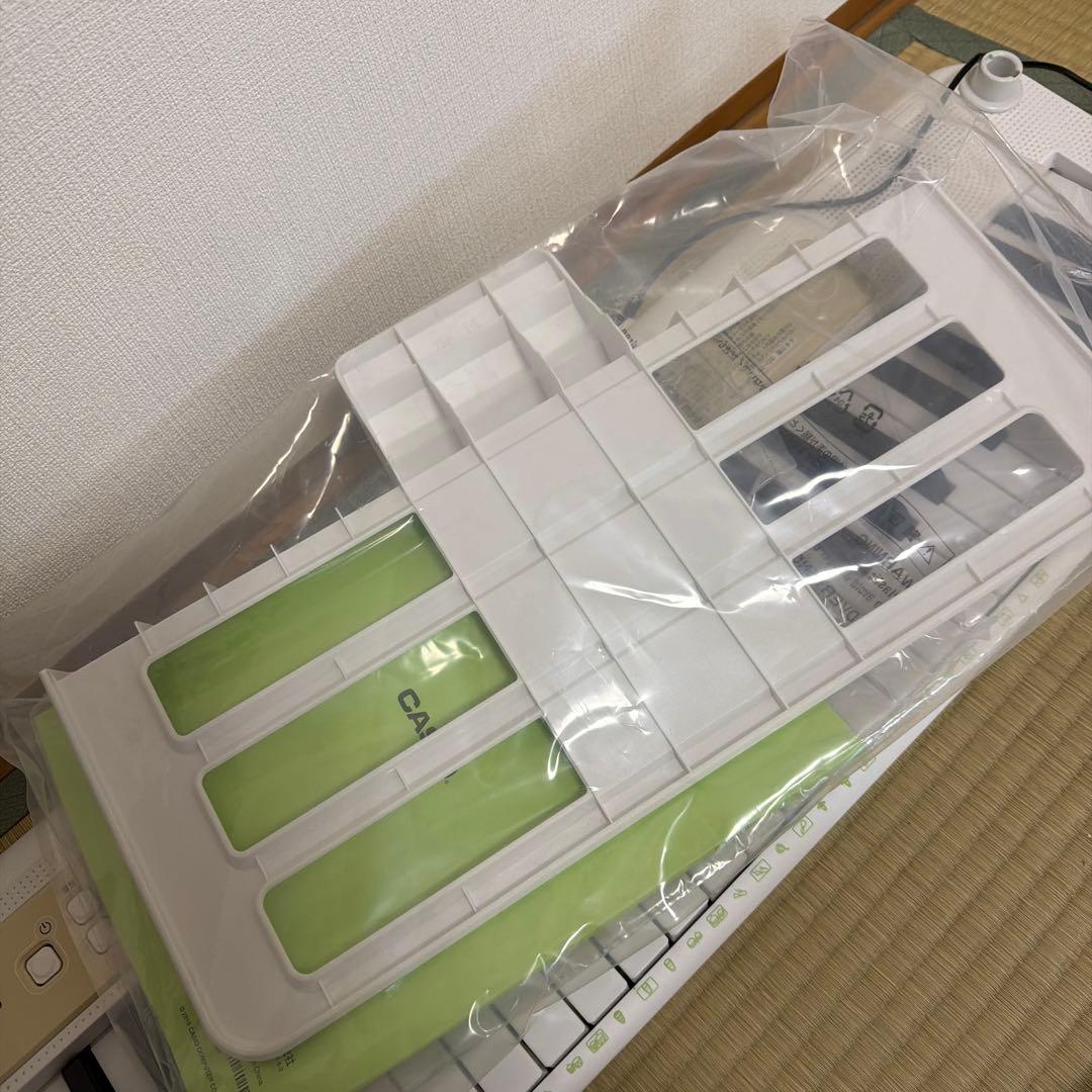 CASIO LK-325 光ナビゲーションキーボード 付属品あり　61鍵盤