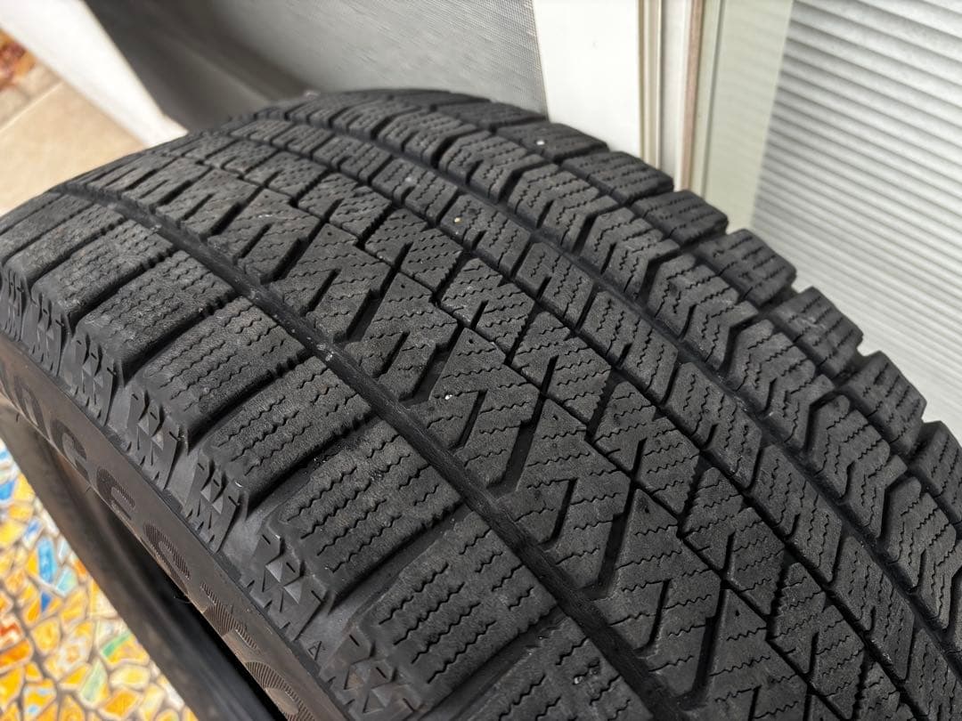 VRX2 スタッドレスタイヤ 225/55R17 2本【送料込対応可】