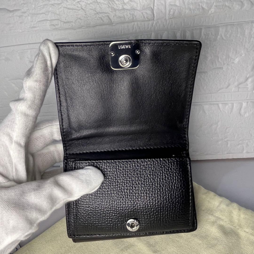 LOEWE ロエベ 財布アナグラム　トライフォールドウォレット　Ｗホック　三折り