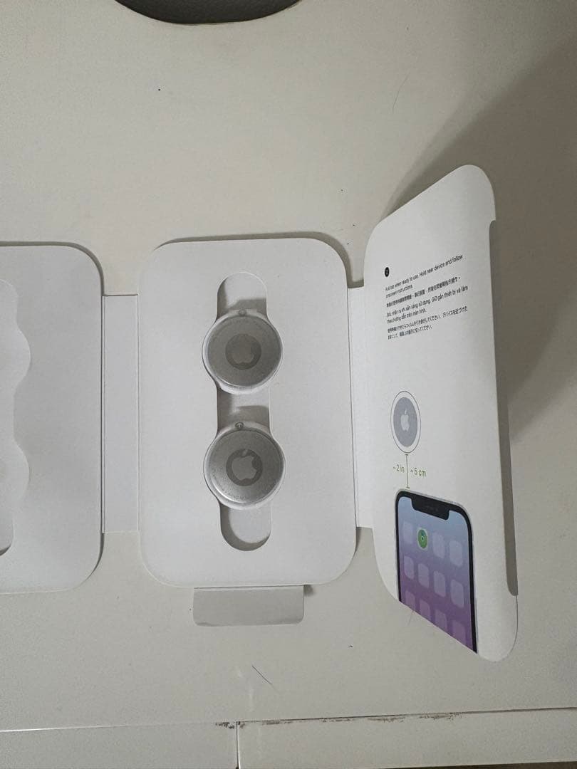 Apple AirTag 2個セット ホワイト