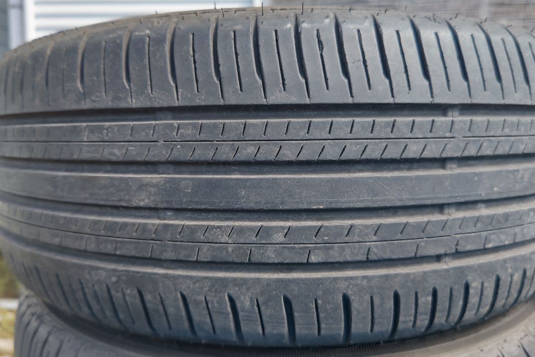 215/50R18 ダンロップ　エナセーブEC300+　タイヤのみ4本セット