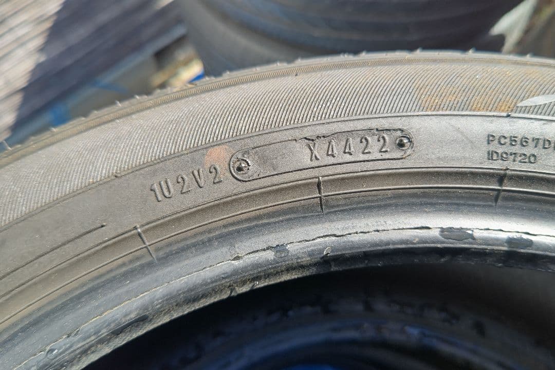 215/50R18 ダンロップ　エナセーブEC300+　タイヤのみ4本セット
