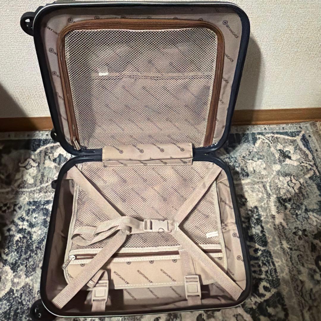 美品　SKY NAVIGATOR スーツケース　25L TSAロック　軽量