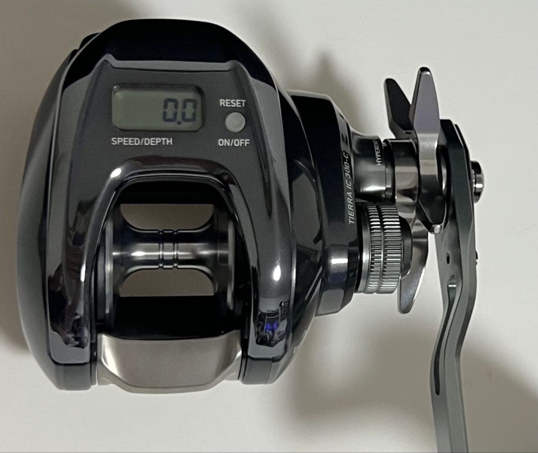ダイワ ティエラIC 300-C DAIWA ジギング 右巻き 美品