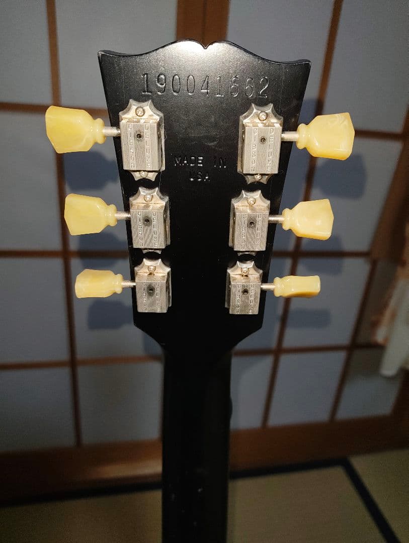 Gibson Les Paul レスポール tribute トリビュート